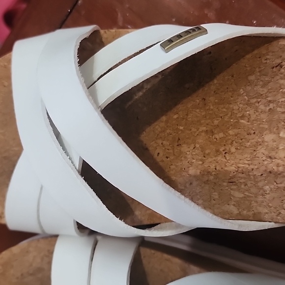 Reef White Mules with Cork Footbed Platform Open Toe Sandals, sz 9 - Picture 14 of 17
